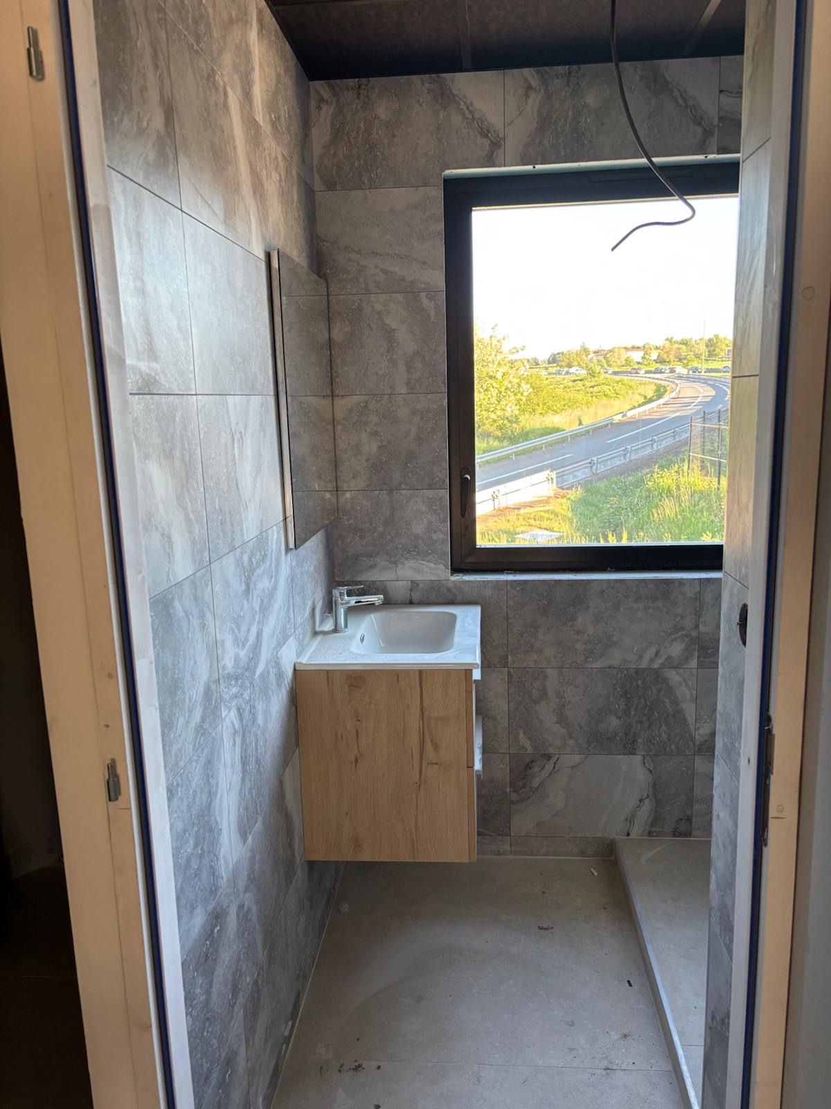 Rénovation salle de bain Nîmes – plombier TUY'EAU ET CIE Rénovation de salle de bain à Nîmes – douche italienne et faïence par TUY'EAU ET CIE